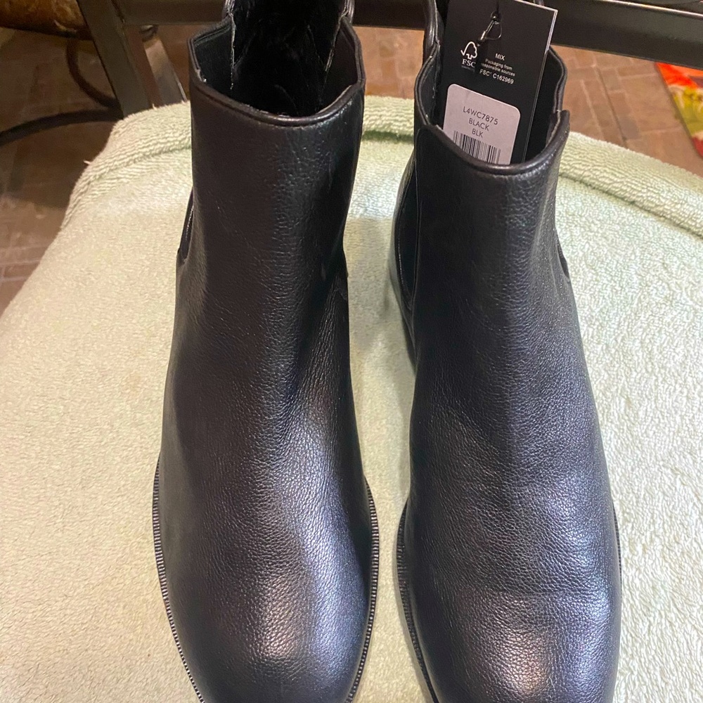 ❤️COLE HAAN LEATHER BOOTIES❤️